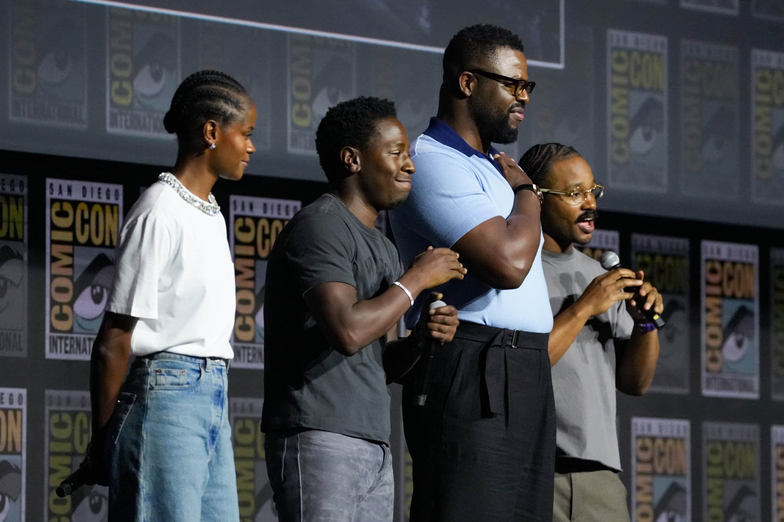 Letitia Wright, David Jonsson, Winston Duke y Ryan Coogler en el panel de Marvel Studios en la Comic-Con de San Diego, donde se anunció Black Panther 3